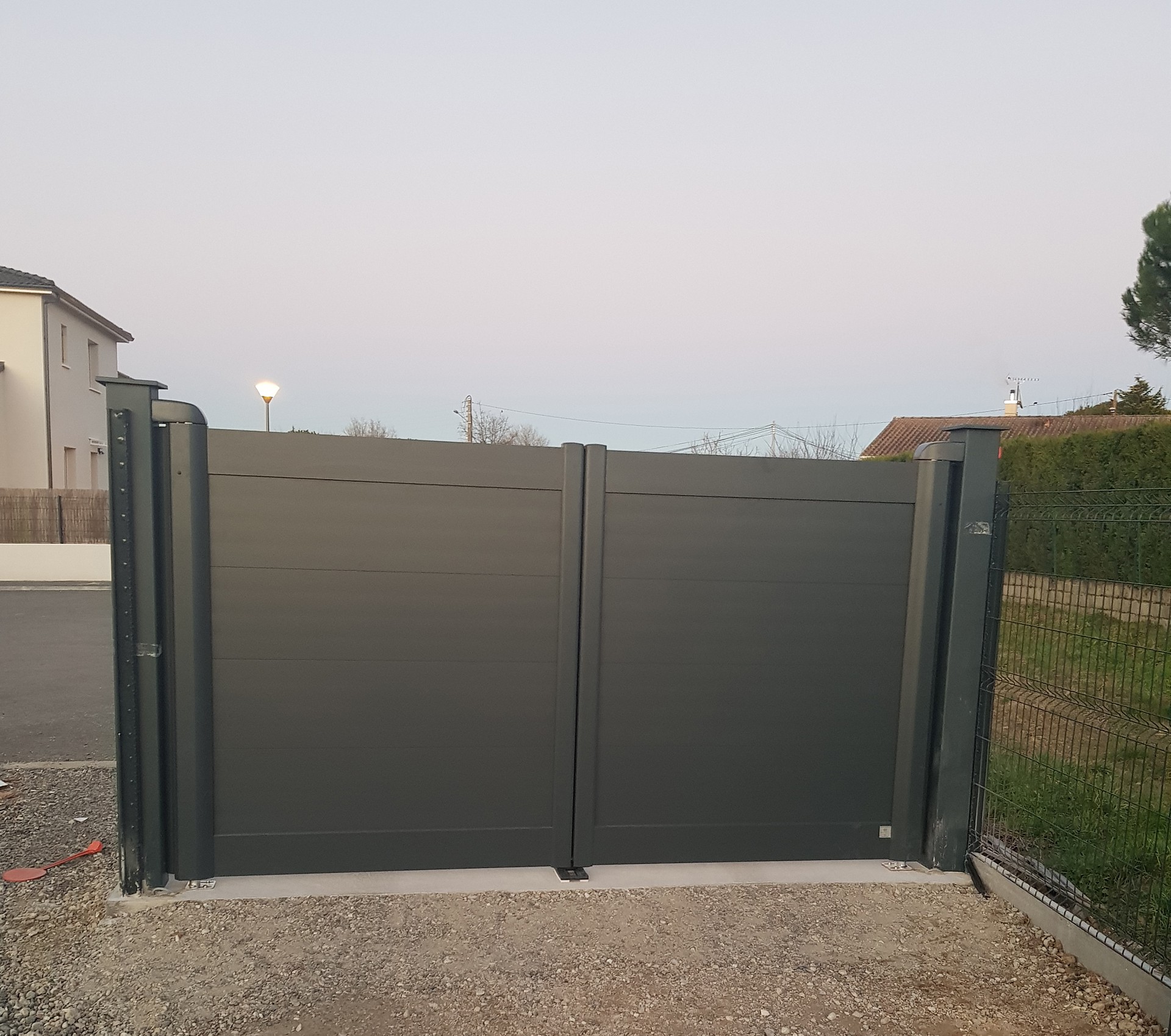 Prix d’installation de porte d’entrée blindée sur Castelginest